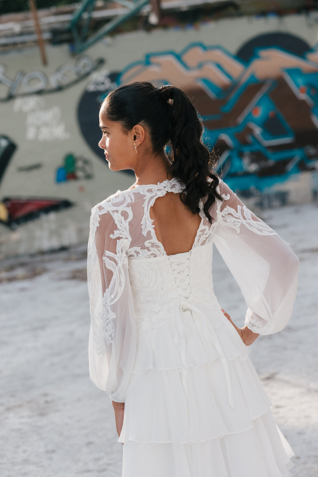 Konfirmationskjole Dahlia – chiffon og blonde